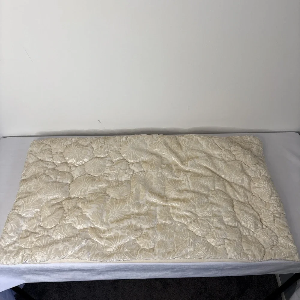 ARHAUS King Pillow Sham‎ Cream Tonal Damask Chenille Quilted Button Closure